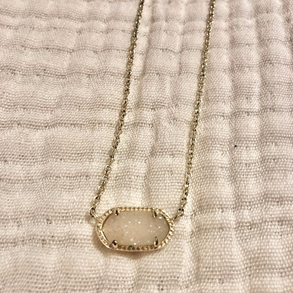 Kendra Scott Elisa Gold Pendant Necklace in Iridescent Drusy - Picture 5 of 8